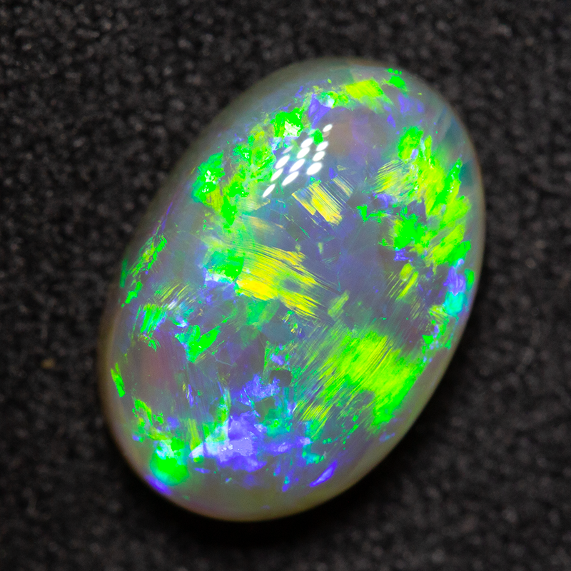 2.59 ct crystal opal 11.1x7.6x4.5mm