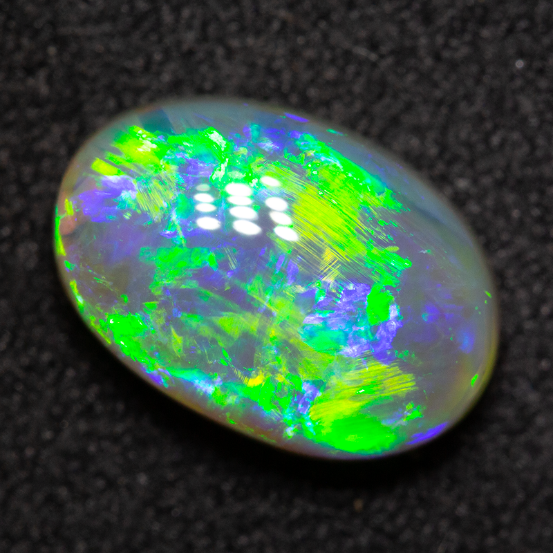2.59 ct crystal opal 11.1x7.6x4.5mm