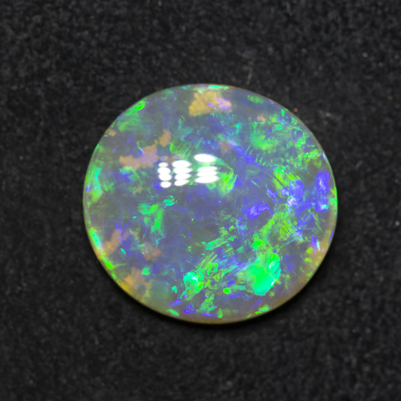2.60 ct crystal opal 11.3x10.6x3.4mm