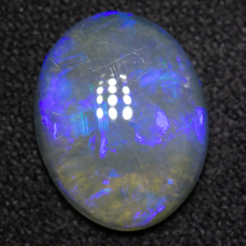 2.60 ct crystal opal 11.4x9x4.1mm