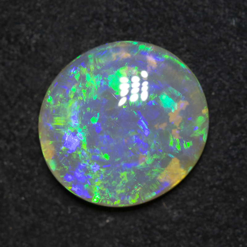 2.60 ct crystal opal 11.3x10.6x3.4mm