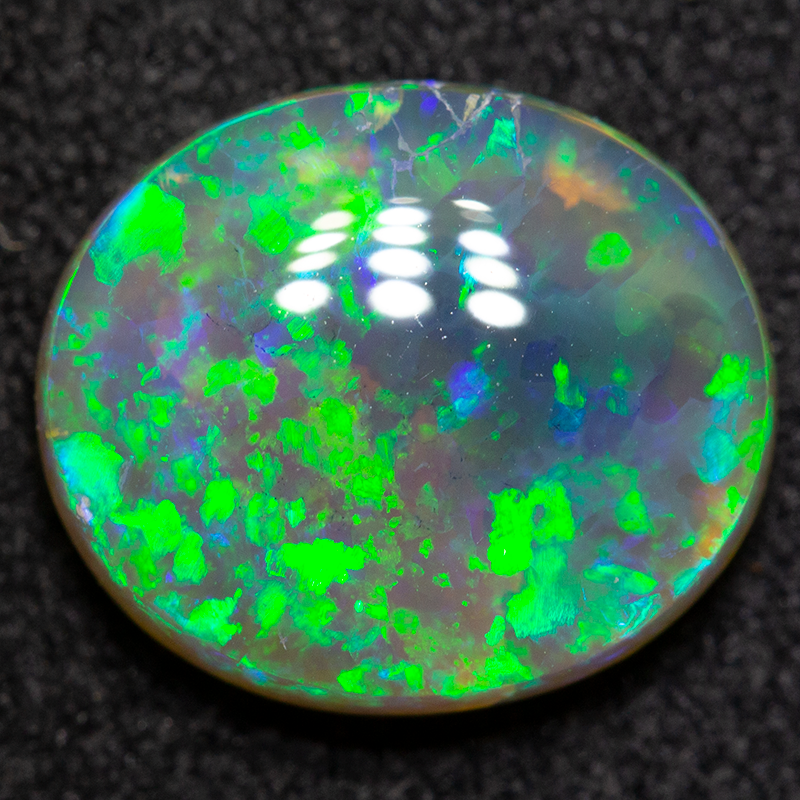 2.68 ct crystal opal 11x9.4x4.2mm