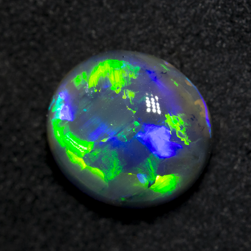 2.72 ct black opal 9.x9.1x5mm