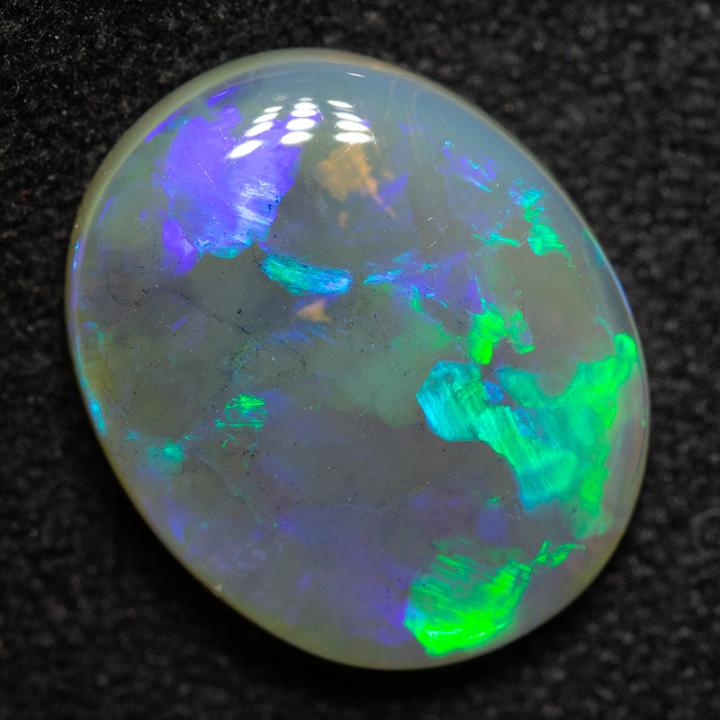 2.84 ct crystal opal 11.9x9.8x3.5mm