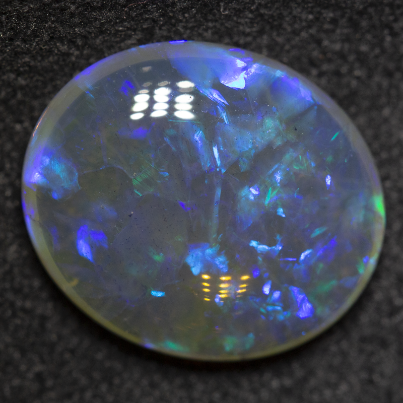 2.85 ct crystal opal 12.2x10.2x3.8mm