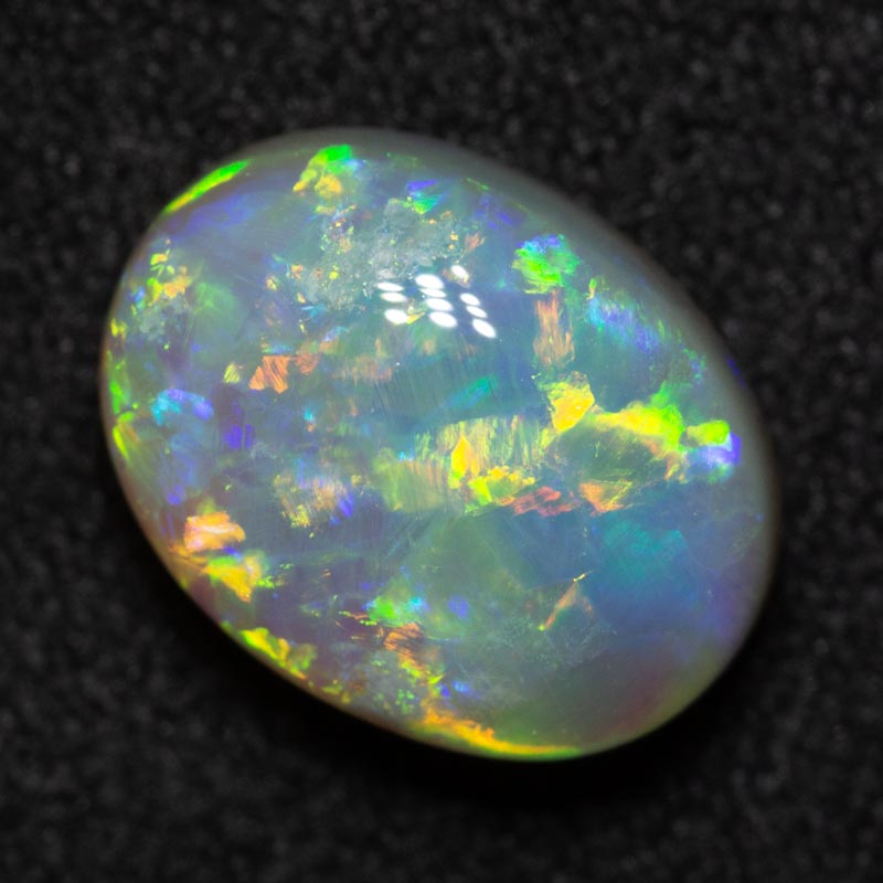 2.90 ct crystal opal 11x8x5 mm