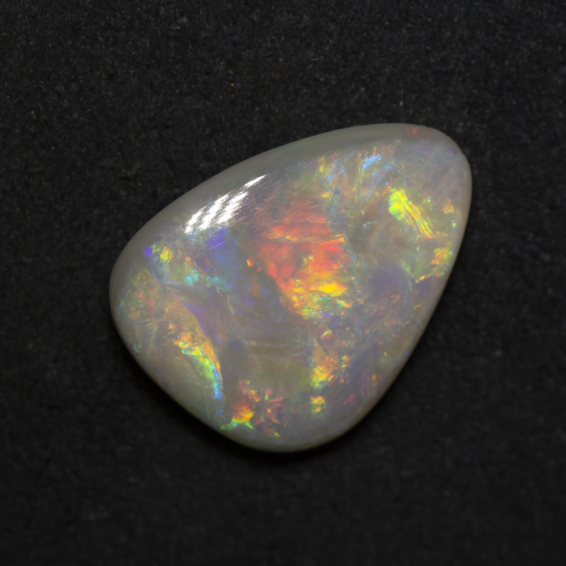 2.91 ct dark opal 13.3x10.7x4mm