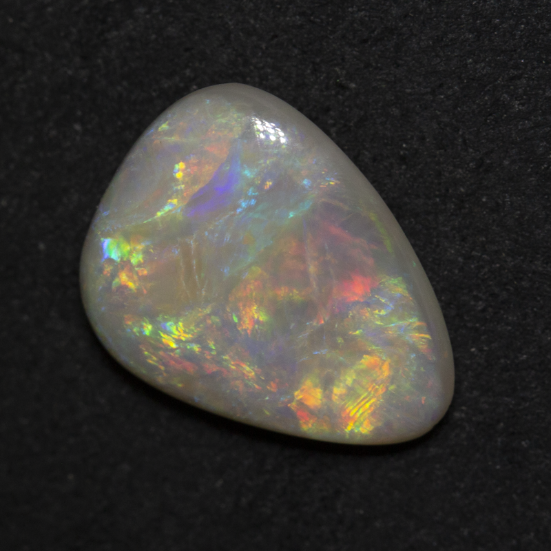 2.91 ct dark opal 13.3x10.7x4mm