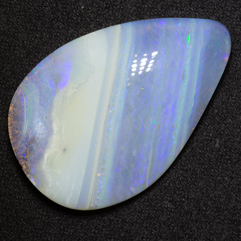 26.24 ct boulder opal 32x21.5x6.3mm
