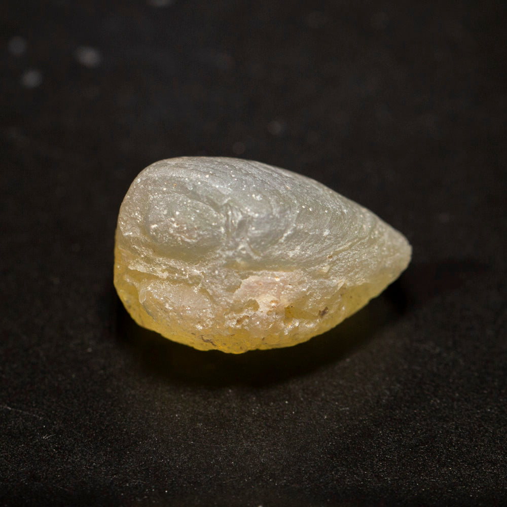 29.73 ct opal fossilised shell 23.7x17.7x14.8mm