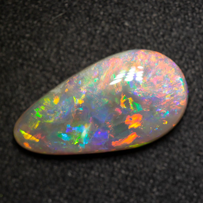 3.00 ct dark opal 15.9x8.4x3.9mm