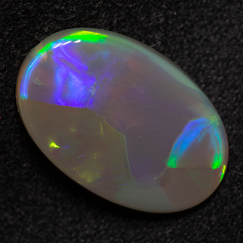3.16 ct dark opal 15.5x10.1x2.8mm