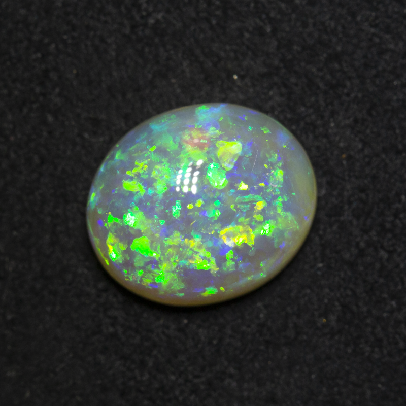 3.17 ct crystal opal 10.9x9.2x5.2mm