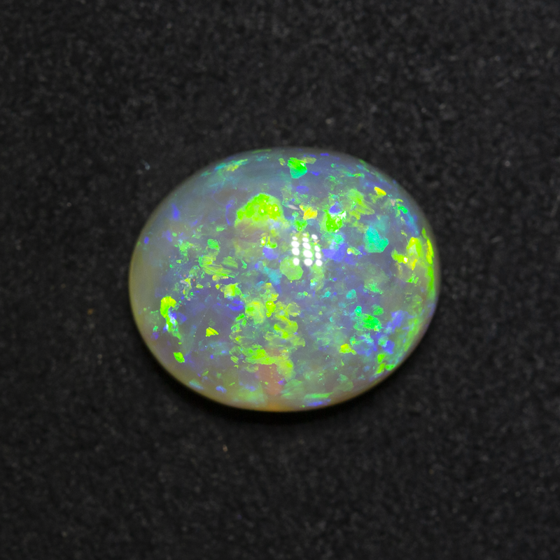 3.17 ct crystal opal 10.9x9.2x5.2mm