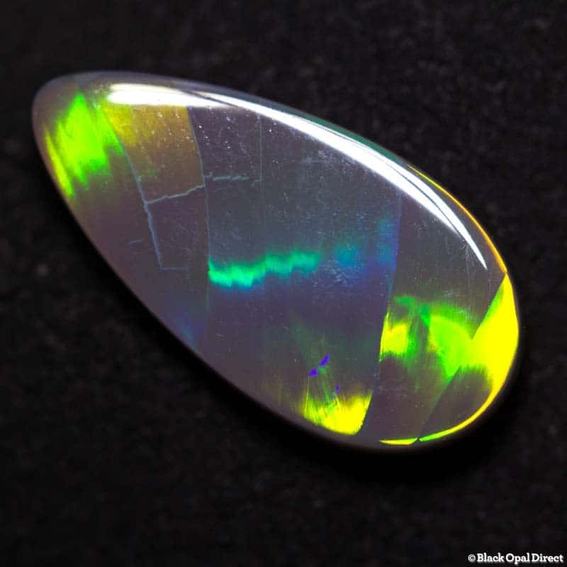 3.36 ct ribbon pattern opal