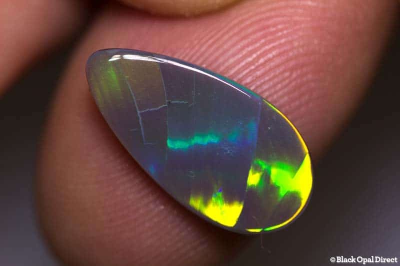 3.36 ct ribbon pattern opal
