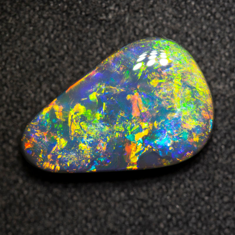 3.63 ct black opal 14.4x9.5x4.4mm