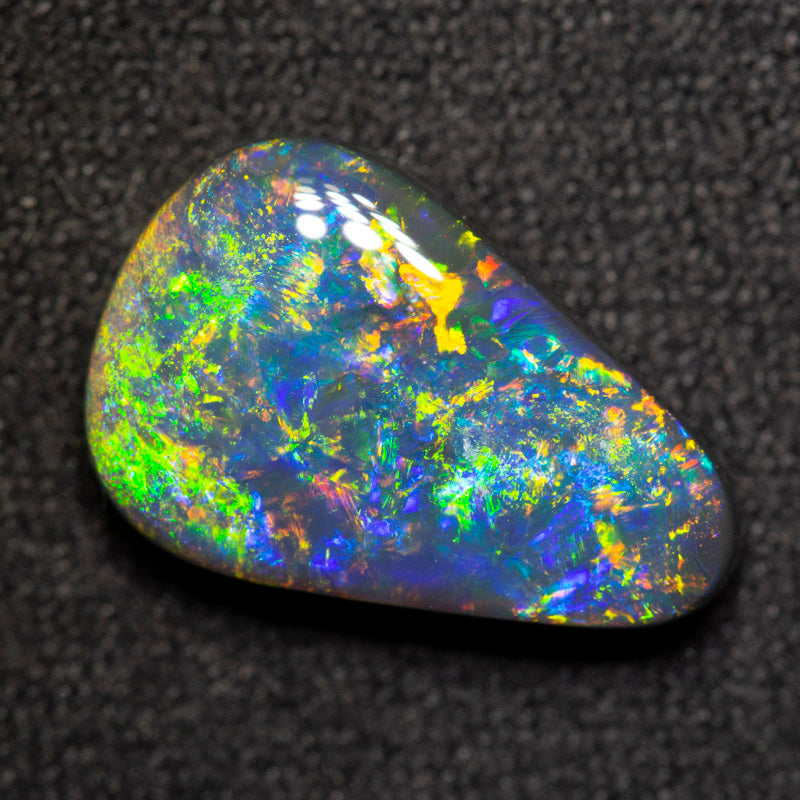 3.63 ct black opal 14.4x9.5x4.4mm