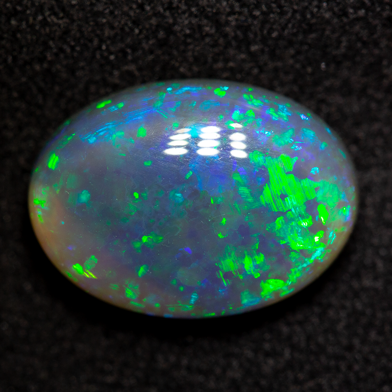 3.83 ct black opal 12.6x9.1x5.2mm