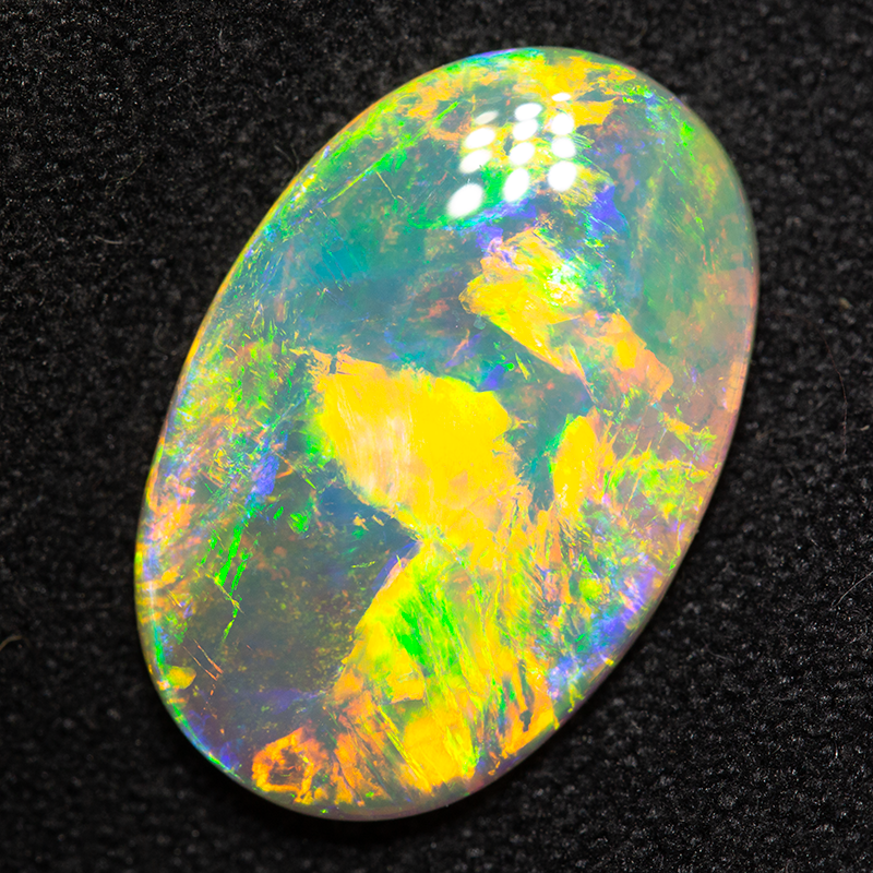 4.00 ct crystal opal 16.8x11x3.1mm