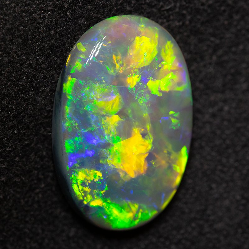 4.12 ct dark opal 15.6x10.3x3.8mm