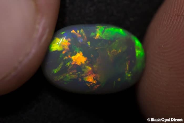 4.36 ct semi black opal 15x10x5mm