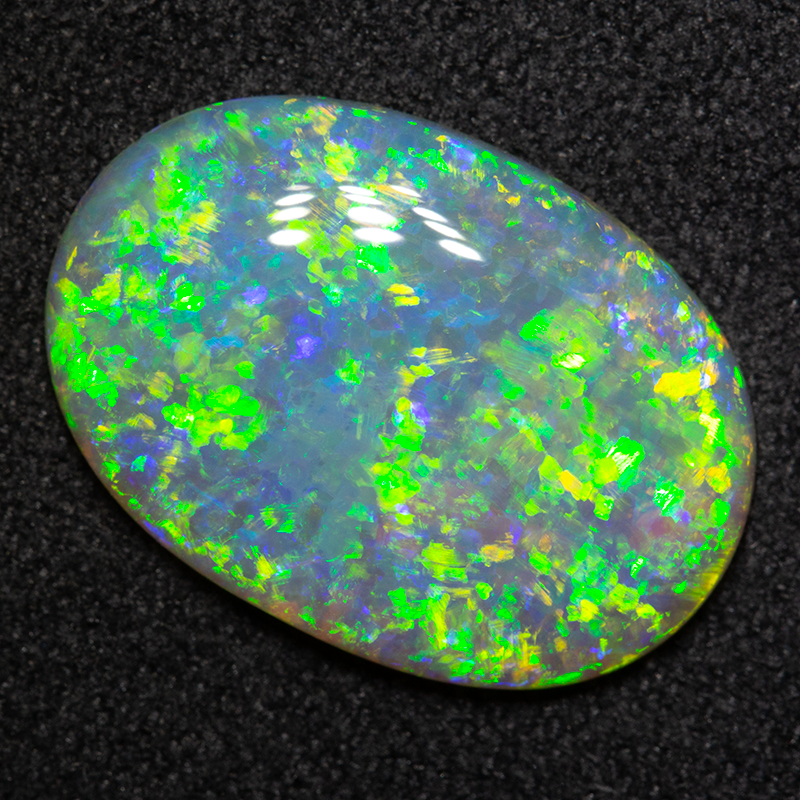 4.39 ct dark opal 17.3x12.1x3.1mm