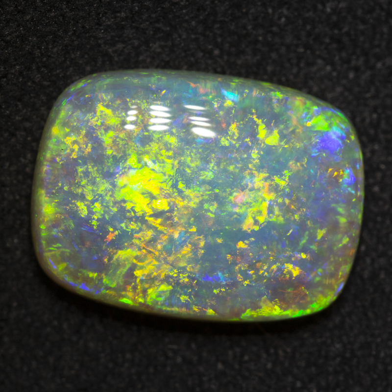 4.41 ct crystal opal 13.5x10.1x4.1mm