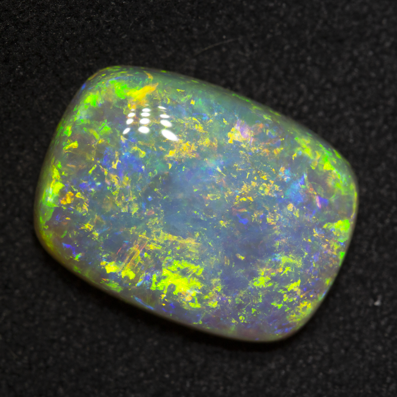4.41 ct crystal opal 13.5x10.1x4.1mm