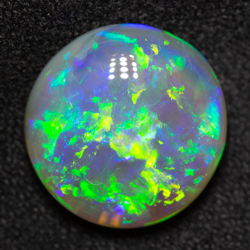 4.48 ct crystal opal 11.9x11.6x5.2mm