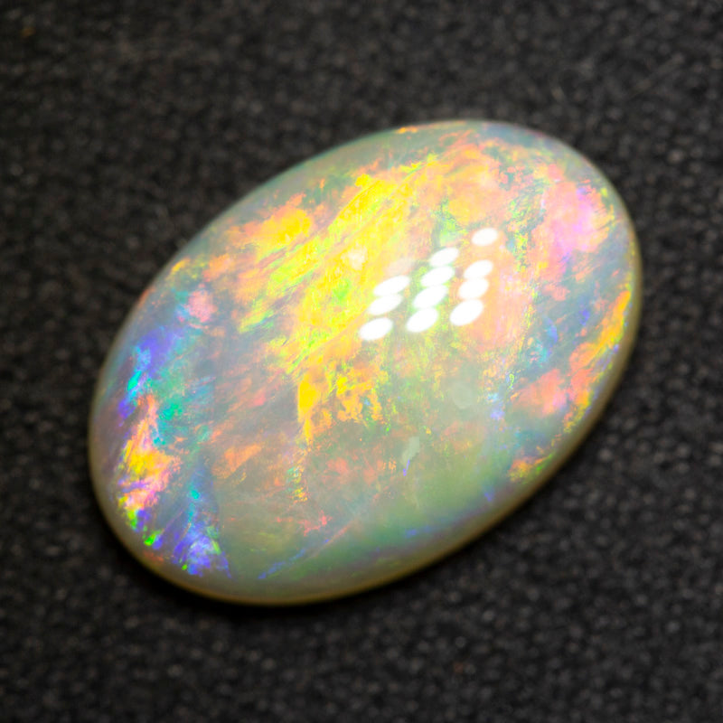 4.63 ct double-sided crystal opal 14.6x9.9x4.7mm