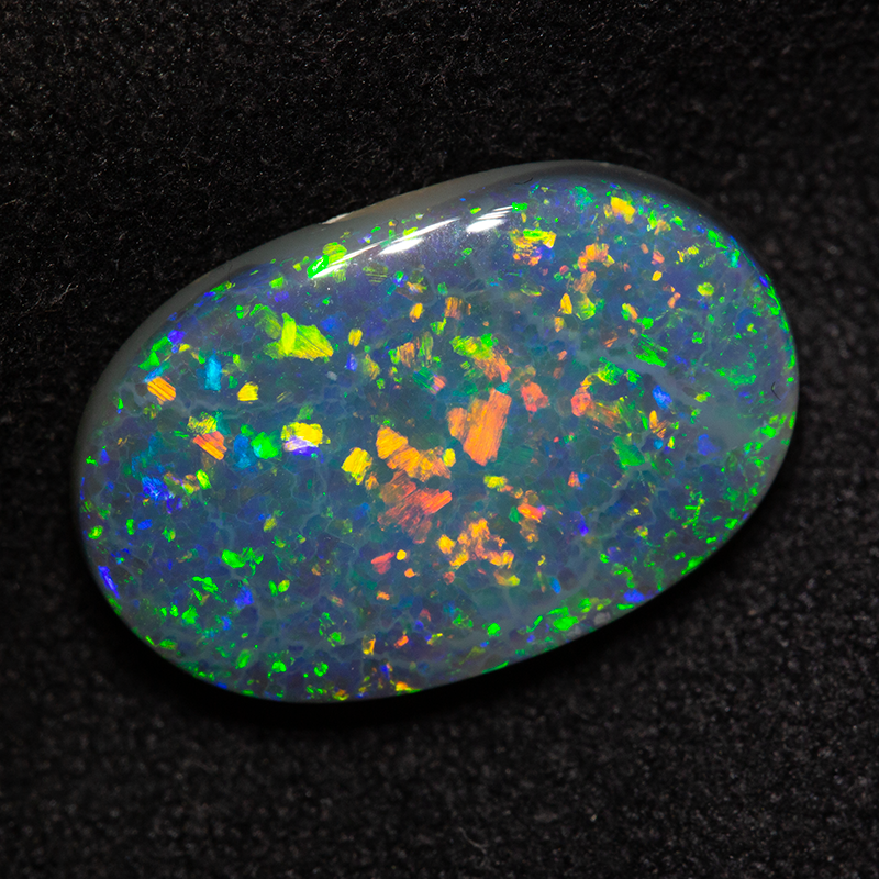 4.68 ct black opal 15.3x9.8x4.7mm