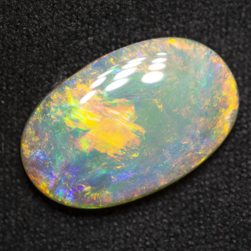 4.69 ct crystal opal 16.5x10.5x4.1mm
