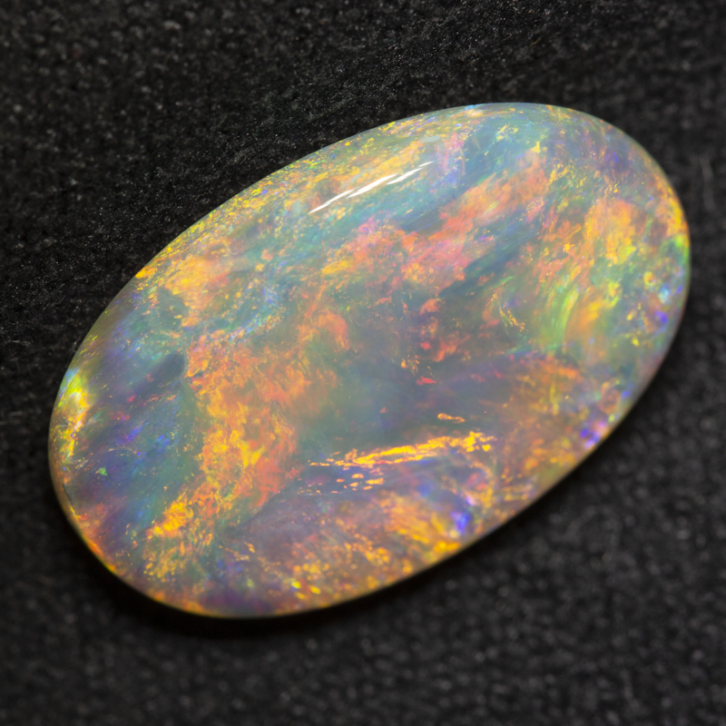 4.69 ct crystal opal 16.5x10.5x4.1mm