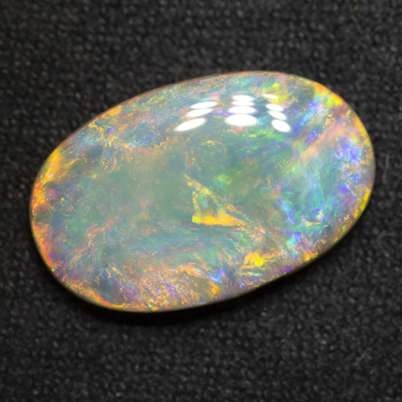 4.69 ct crystal opal 16.5x10.5x4.1mm