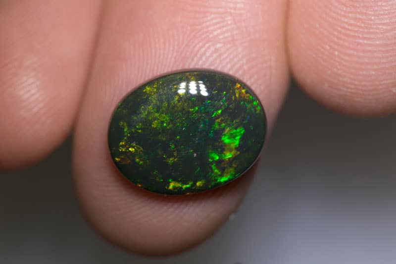 4.69 ct black opal 15x11.5x4mm