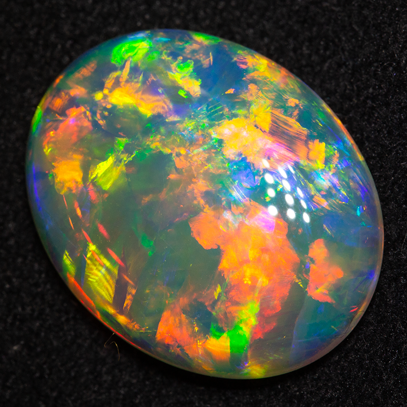 4.91 ct gem crystal opal 15.5x12.3x3.9mm