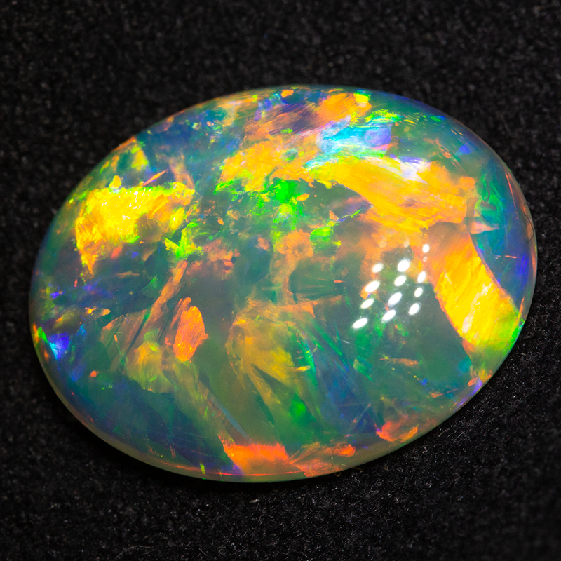 4.91 ct gem crystal opal 15.5x12.3x3.9mm