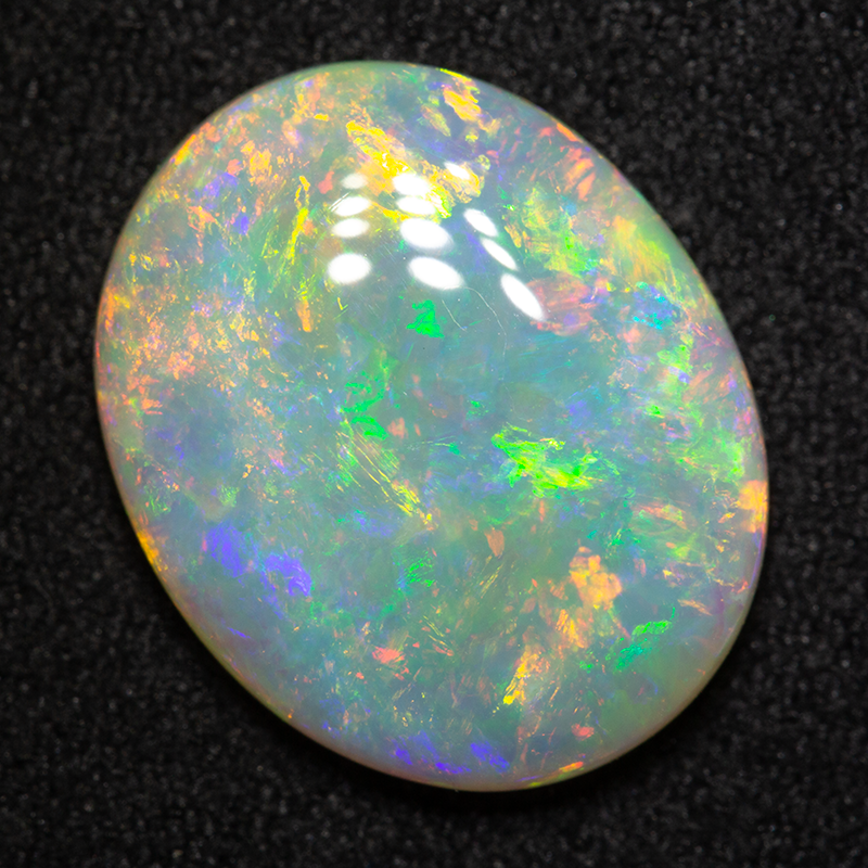 5.58 ct crystal opal 15.7x12.8x4.2mm