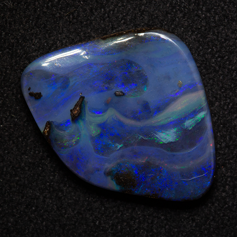 5.78 ct boulder opal 13.9x13.7x3.1mm