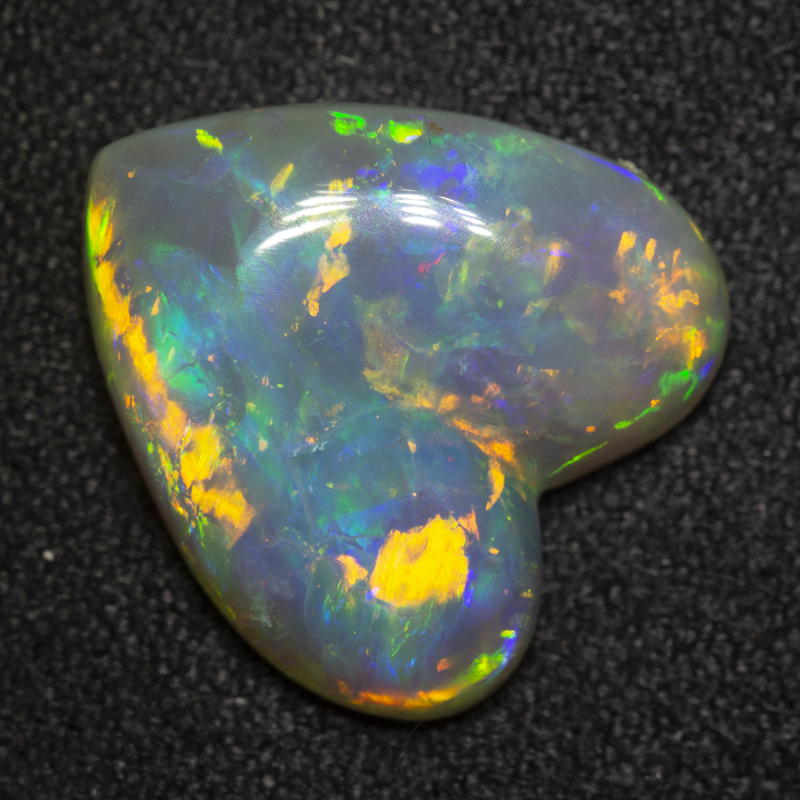 5.81 ct dark opal 14.7x14.4x4.8mm