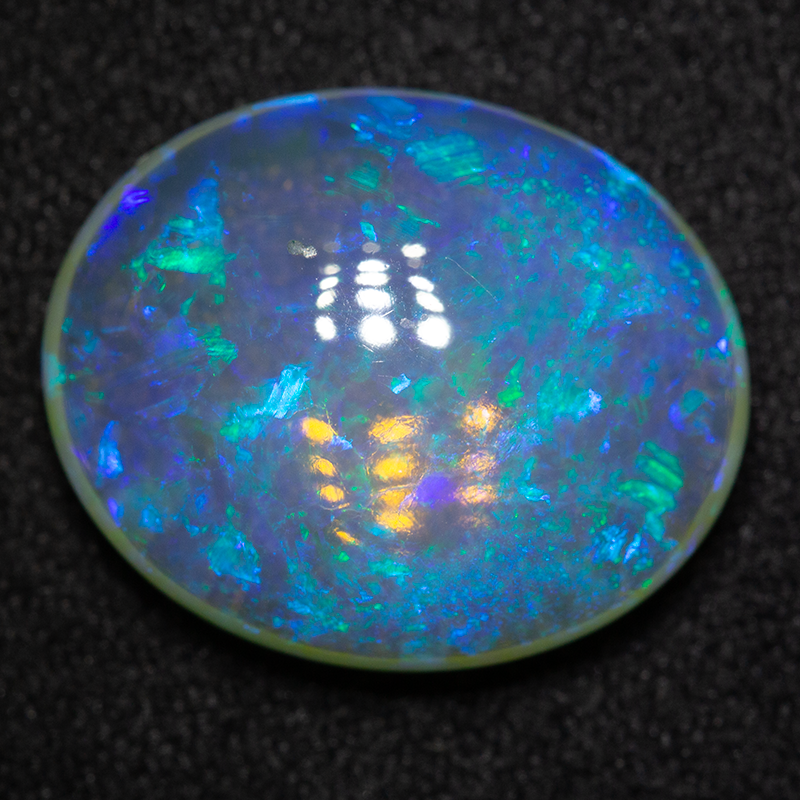 5.84 ct double-sided crystal opal 14.9x12.2x5.2mm