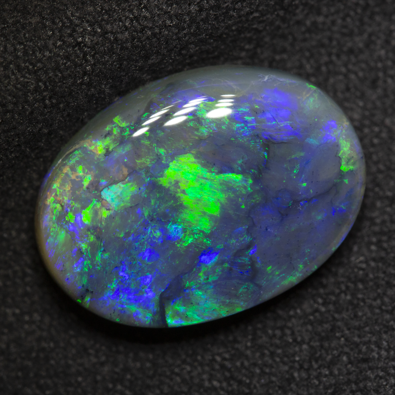 6.33 ct black opal 15.8x11.4x5.4mm