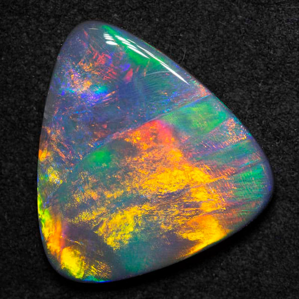 6.39 ct black opal 17.9x16.7x3.5mm