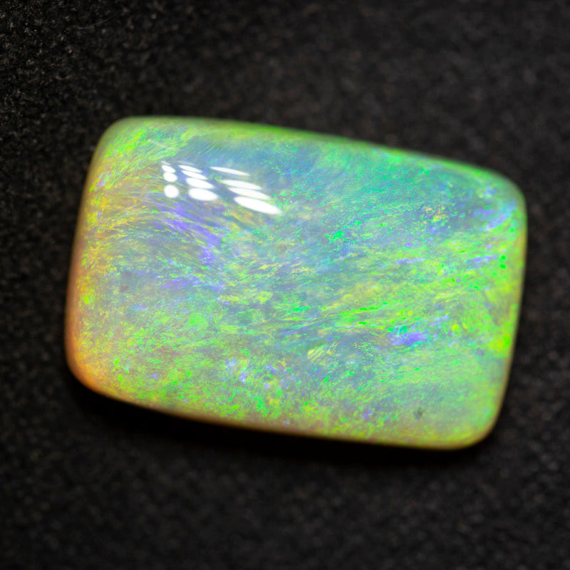 6.74 ct crystal opal 15.2x10.1x5.9mm