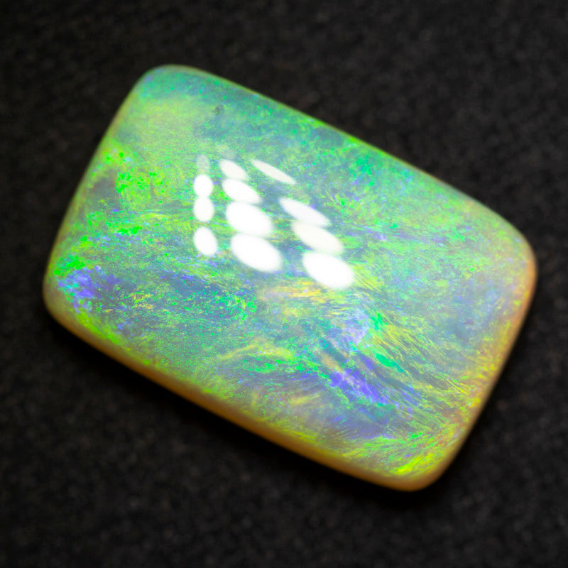 6.74 ct crystal opal 15.2x10.1x5.9mm