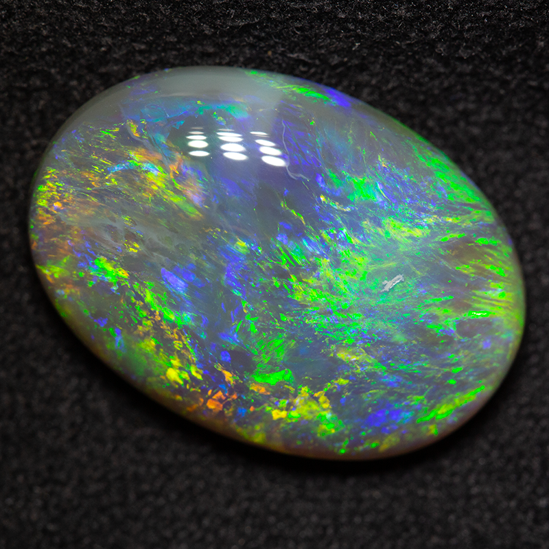 7.02 ct dark opal 17.6x12.5x5mm