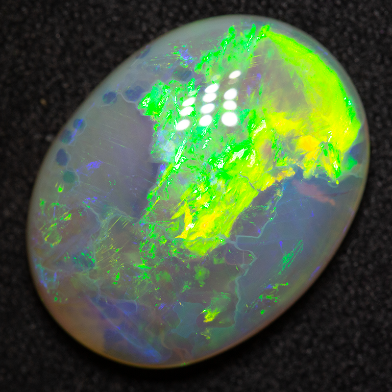 7.15 ct crystal opal 17.7x13.5x4.8mm
