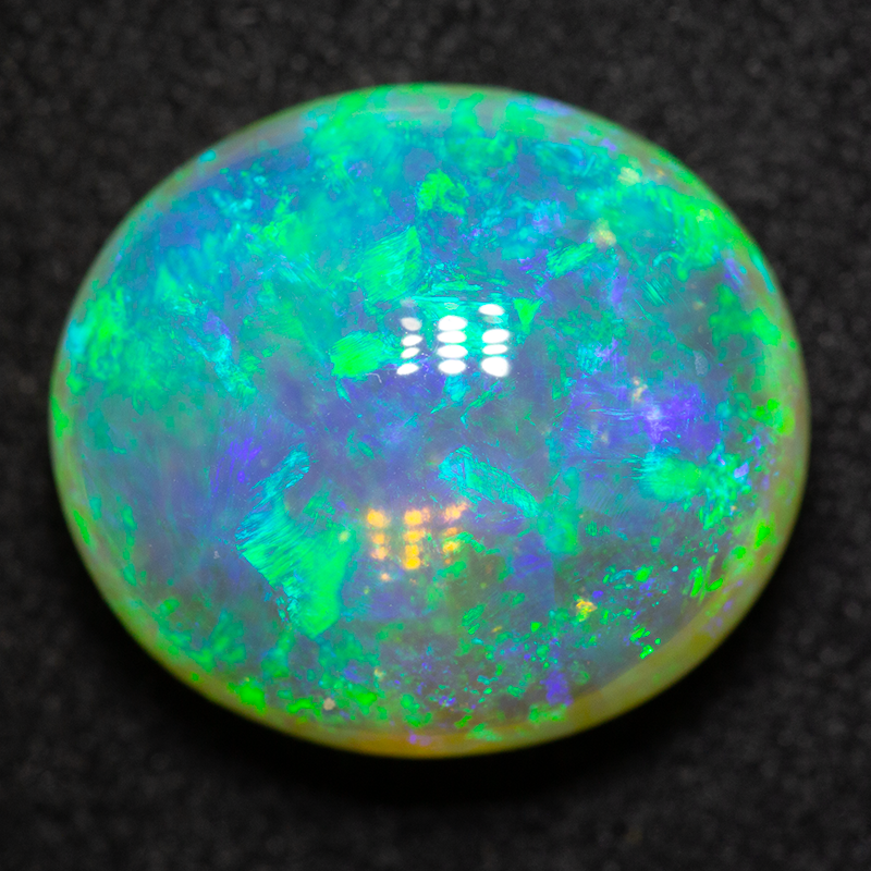 8.13 ct double-sided crystal opal 14.6x13x7.4mm
