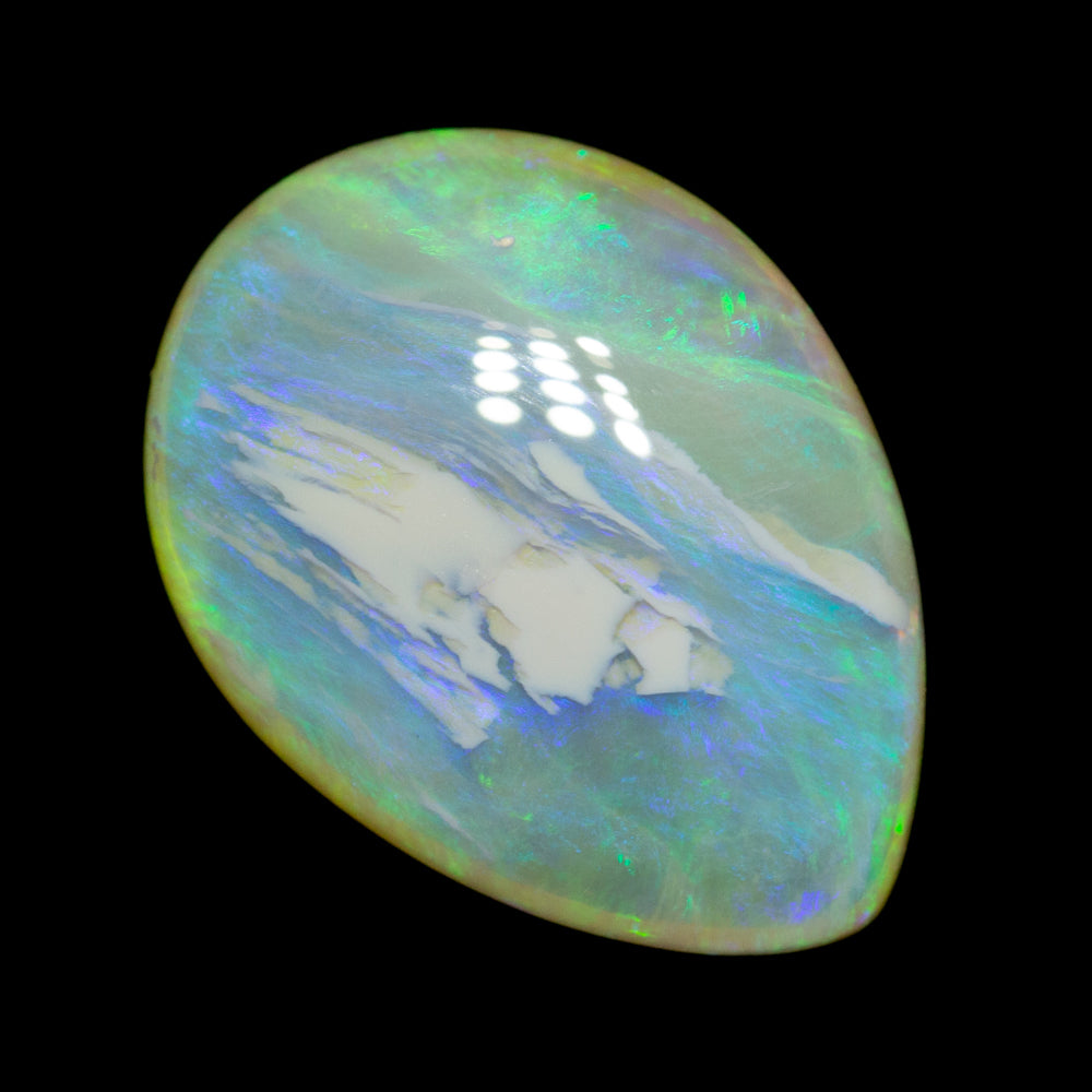 9.24 ct crystal opal 17.7x13.1x6.8mm